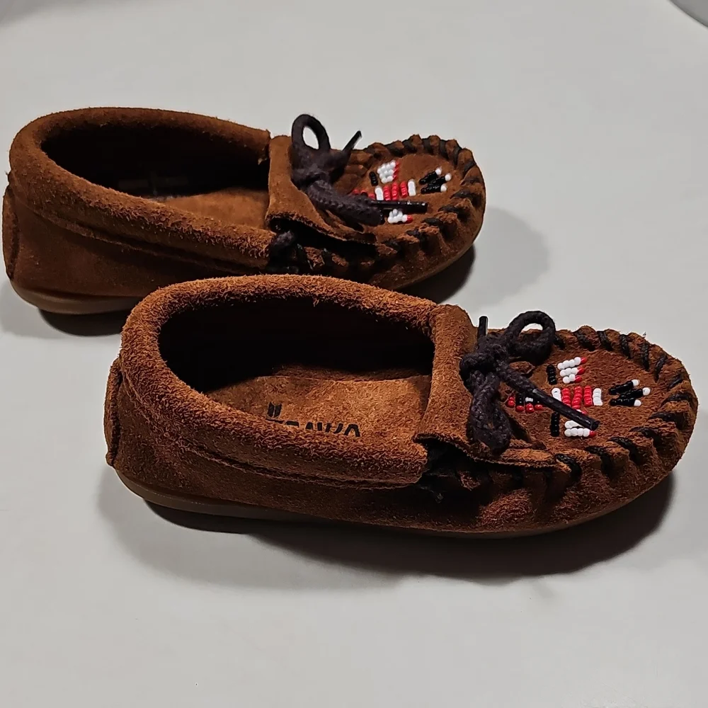 Minnetonka Brown Kids Suede Moccasin Slippers
